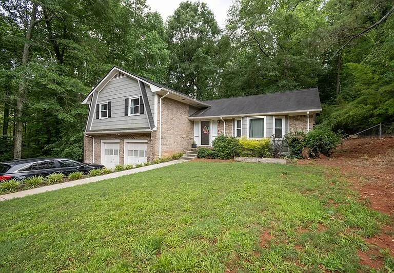 281 Rhodes Dr — Photo 40
