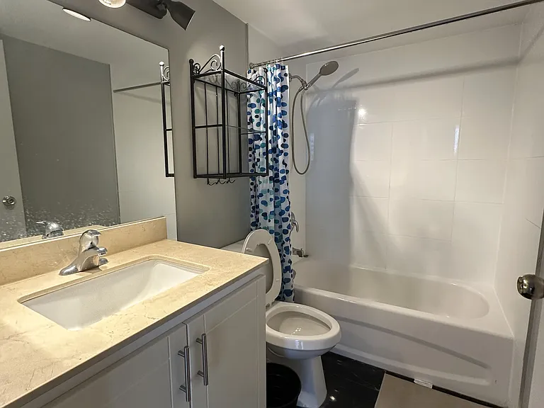 5765 Yonge St #910 — Photo 16