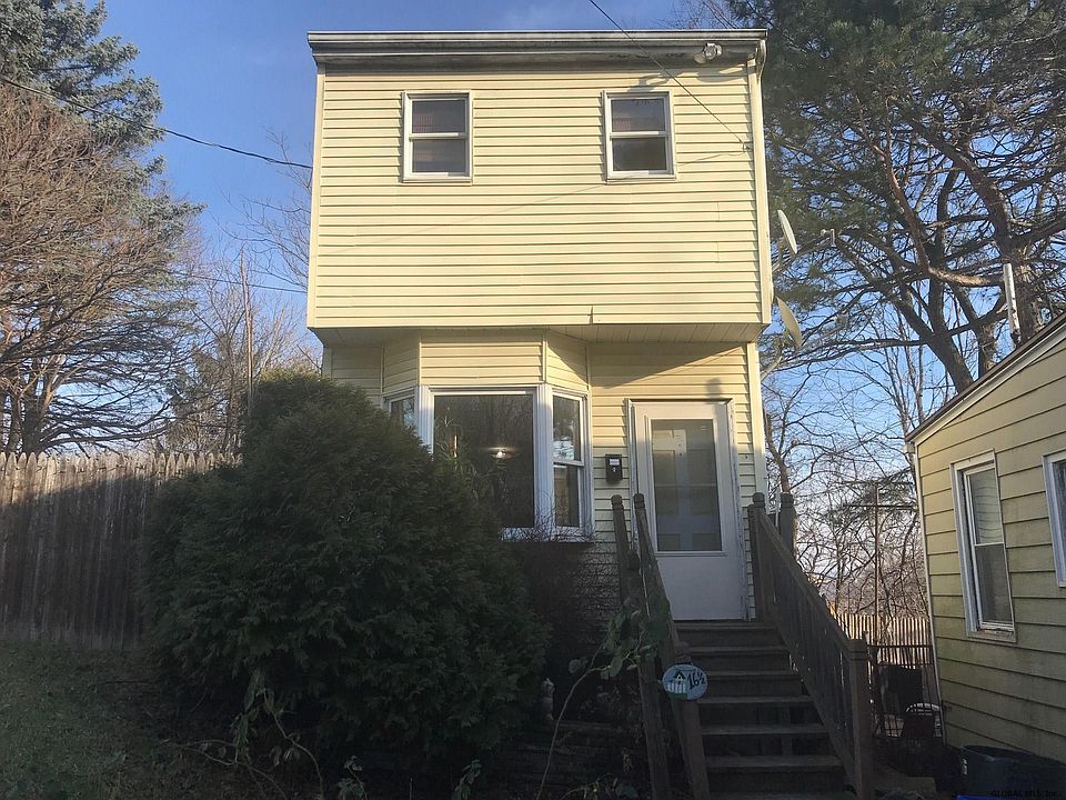 2nd image of 16.5 Leonard St
