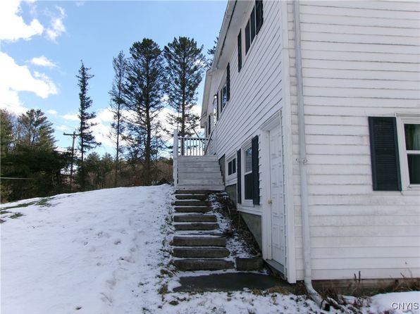 3225 Gracie Rd, Cortland, NY 13045