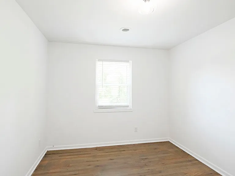 209 Greentree Park — Photo 15