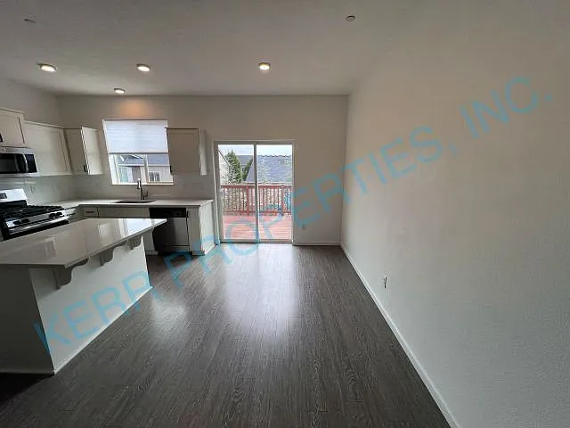 12996 SE 155th Ave — Photo 5