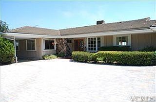 2nd image of 190 Nob Hill Ln