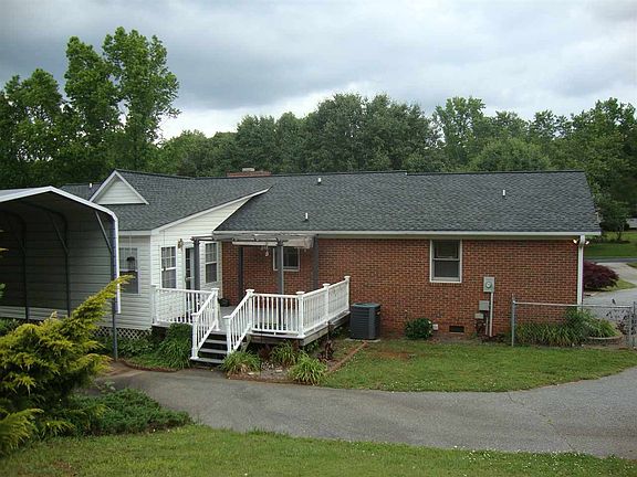 3rd image of 37 Dorchester Dr