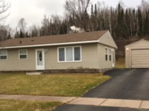 34 Garden Dr, Silver Bay, MN 55614