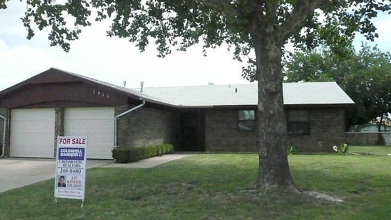 1st image of 1913 NW Great Plains Blvd