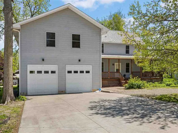 1828 Shady Ln NE, North Liberty, IA 52317