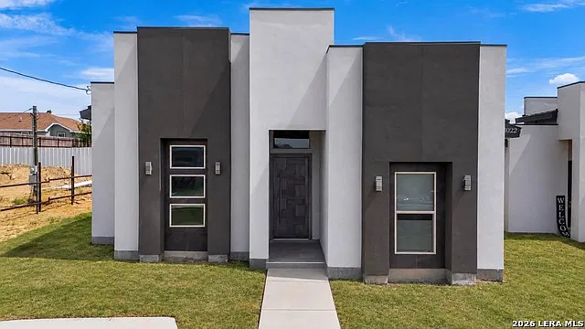 1022 Colon Ln