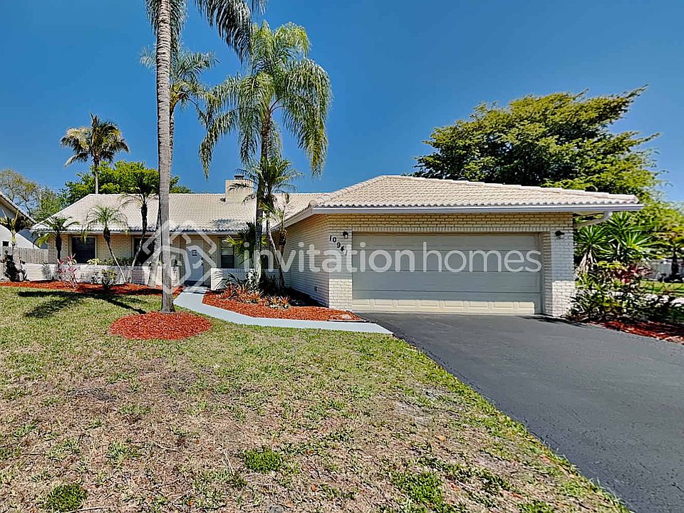 1st image of 10941 NW 7th St