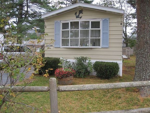 single wide in Old Orchard Village