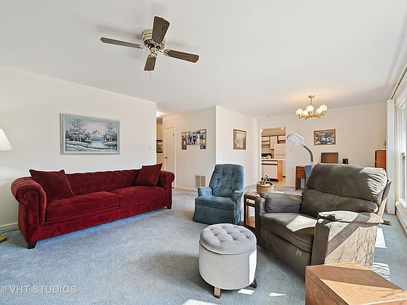 3rd image of 765 Cambridge Ln