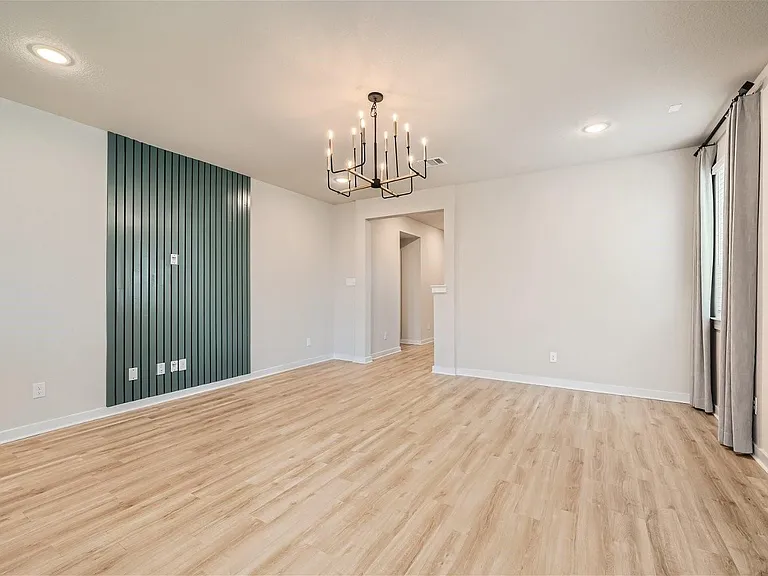203 Pinkerton Dr — Photo 8