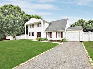 10 Ficus St, Pt Jefferson Station, NY 11776