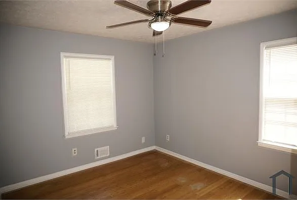 1303 Burbank Trl — Photo 27