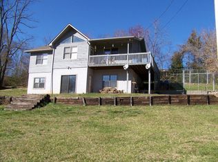 28 Pigeon Ln, Sylva, NC 28779