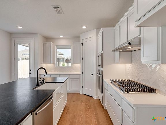 4th image of 512 Gerona Ct