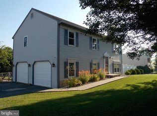 1249 Schwanger Rd, Mount Joy, PA 17552