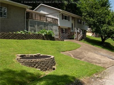 65 Skyline Dr, Saint Albans, WV, 25177