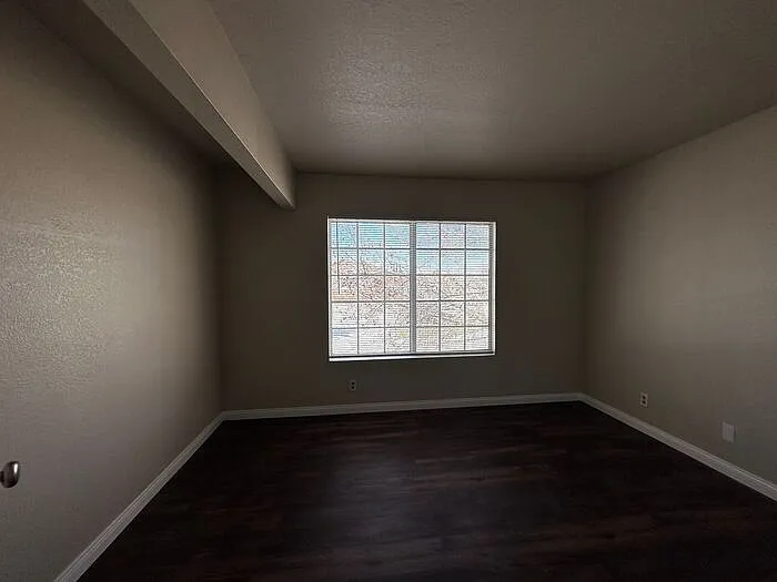 44350 Shad St — Photo 11