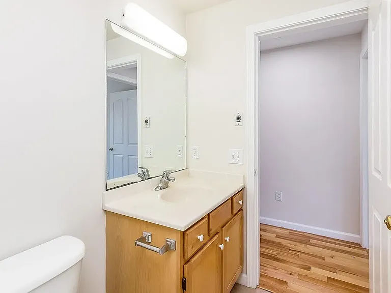 111 Claire Point Rd — Photo 2