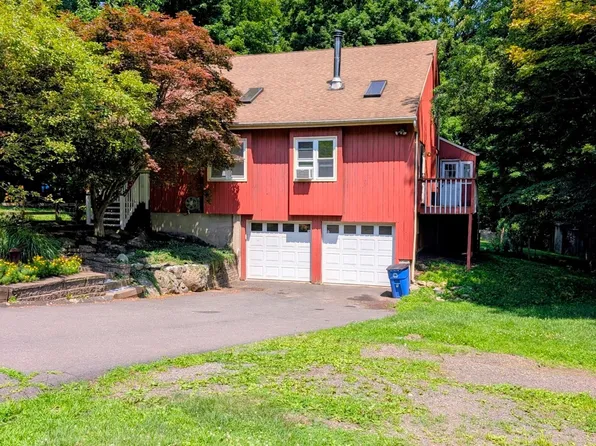 6 Taagan St, Danbury, CT 06811
