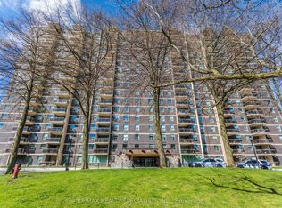 966 Inverhouse Dr #410, Mississauga, ON L5J 4B6