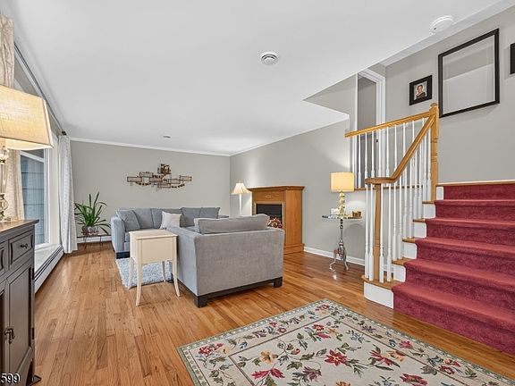 3rd image of 8 Molly Bee Rd