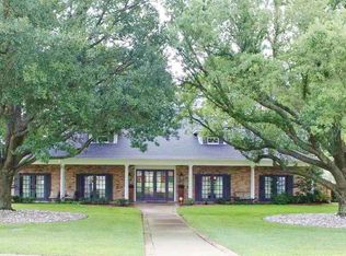 219 Country Club Dr, Mount Pleasant, TX 75455