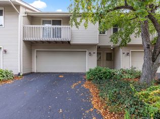 4649 High Point Dr APT 25, Rockford, IL 61114