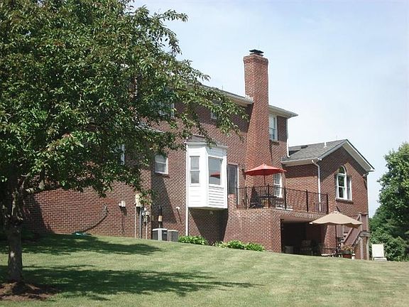 5th image of 203 Chelsea Dr