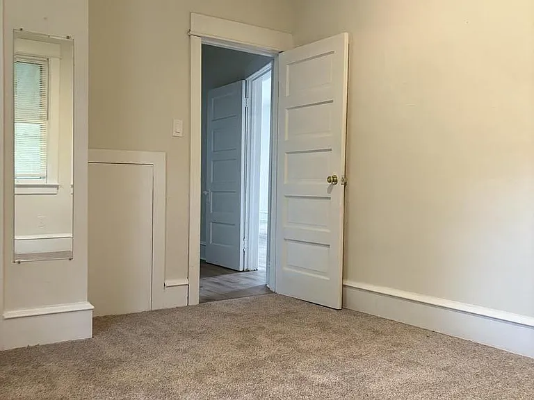 130 Poplar St — Photo 15
