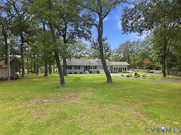 3rd image of 597 Harbor Dr