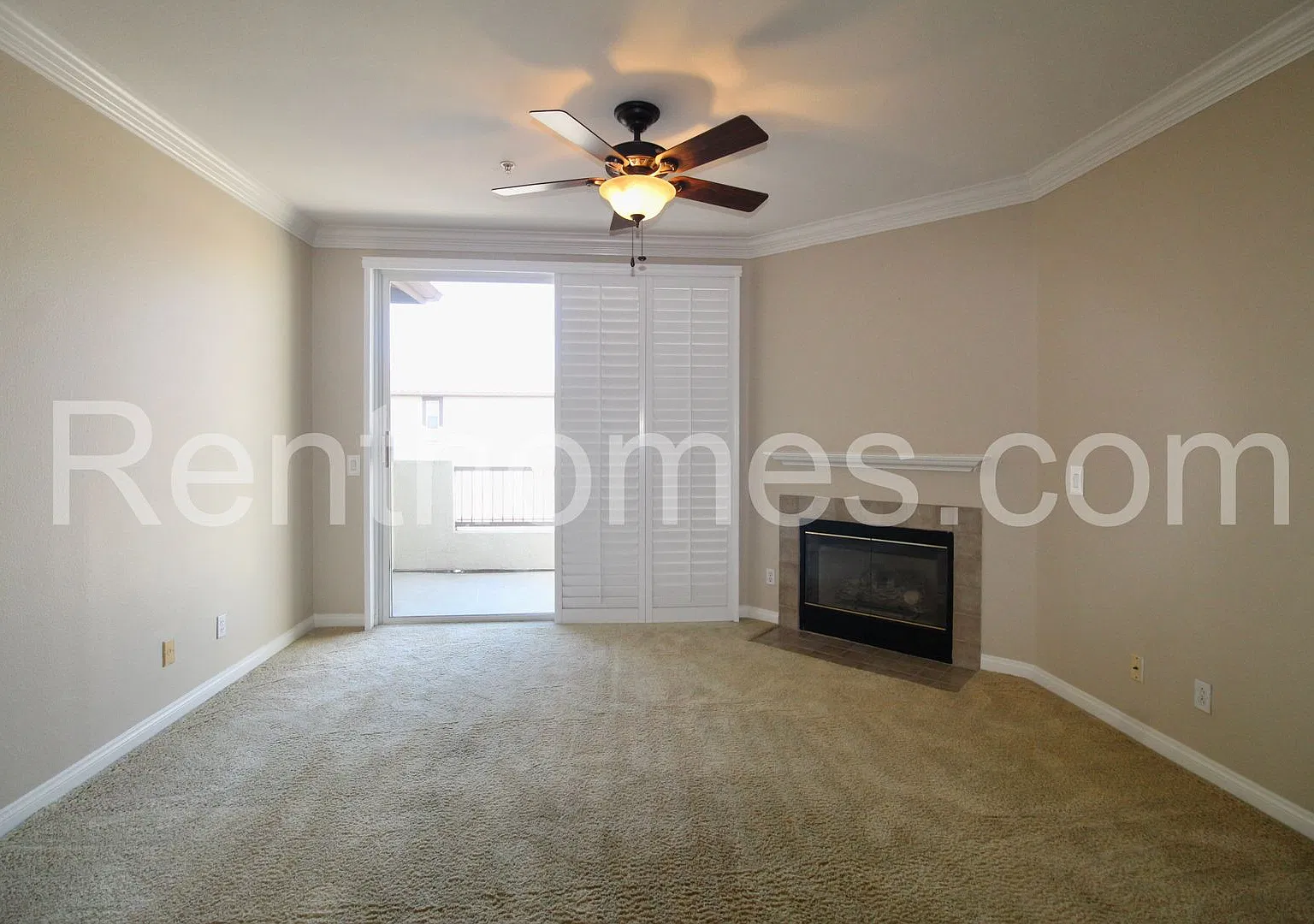 Mission Valley, 2186 Gill Village Wy #711,-All Appliances included! Central AC, Community Pool / ... — Photo 3