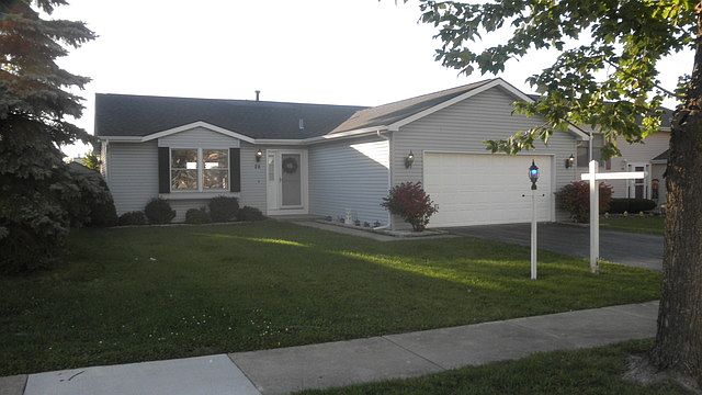 1st image of 28 Evergreen Dr