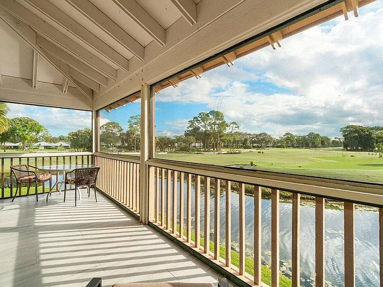 655 Brackenwood Cv #655 — Photo 1