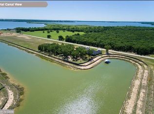 1717 Laguna Bay S, Azle, TX 76020