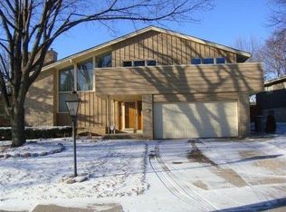 3301 W Poe St, Milwaukee, WI 53215