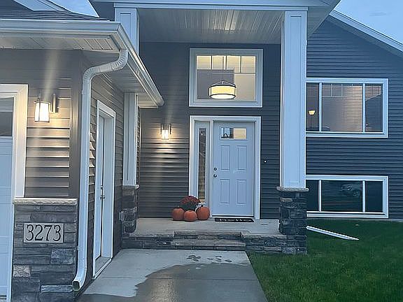 3rd image of 3273 45th Ave S