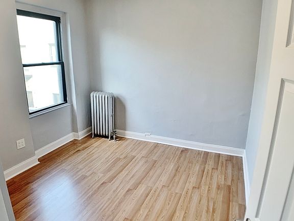 5th image of 21-78 35th St #5CC