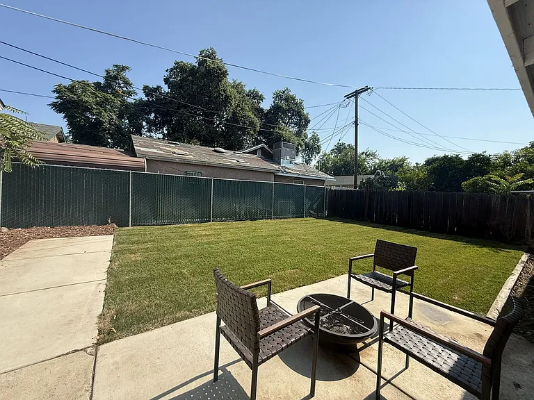 Burney Street Triplex — Photo 17