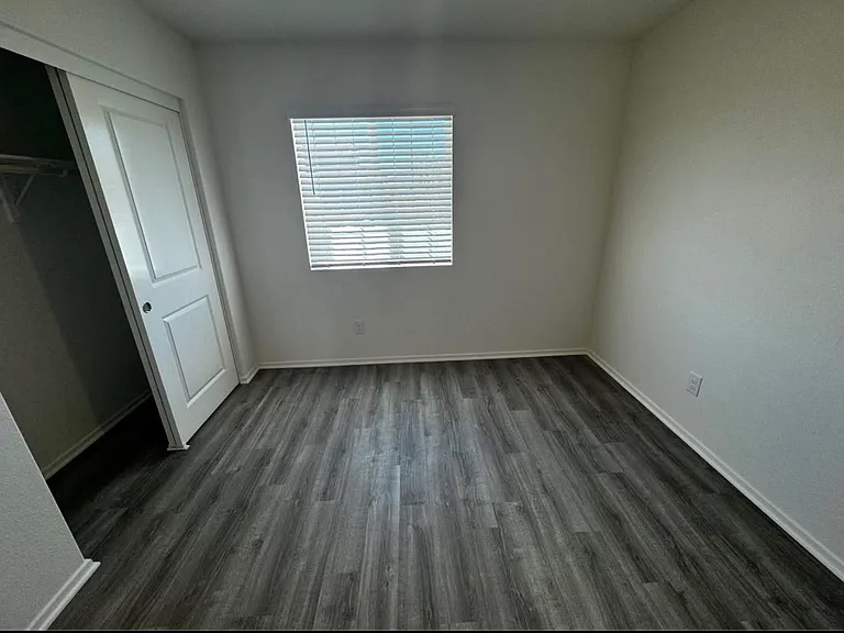 4417 W Avenue J4 — Photo 10