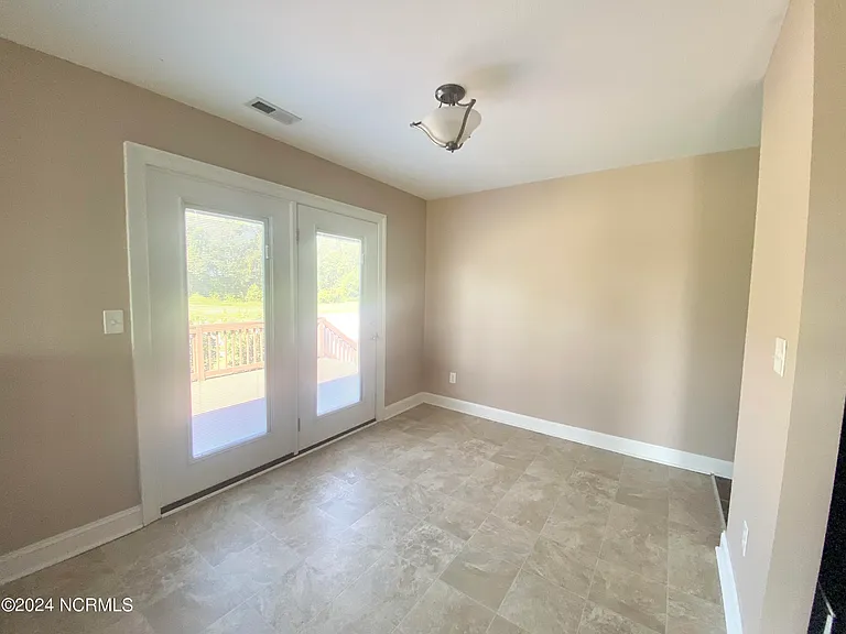 532 Millbrooke Cir — Photo 7