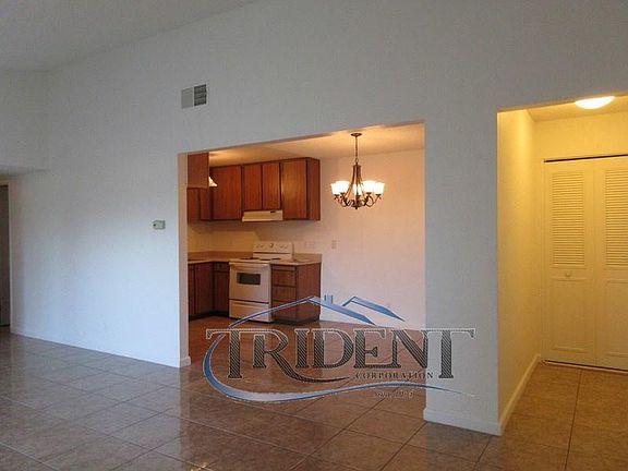 3rd image of 695 Downie St