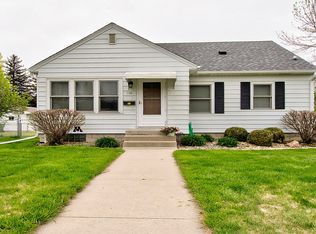 316 4th St, Kenyon, MN 55946