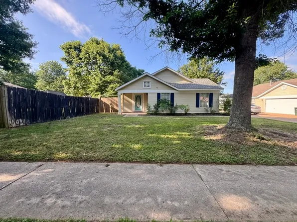5651 W Legacy St, Fayetteville, AR 72704