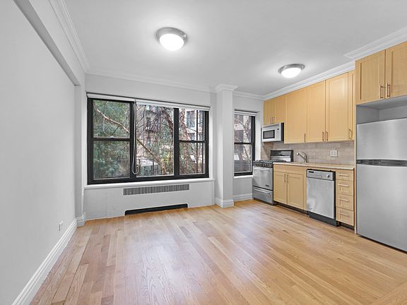 4th image of 10 Downing St APT 1B