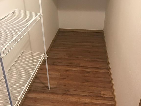 3rd image of 15815 Admiralty Way APT B1