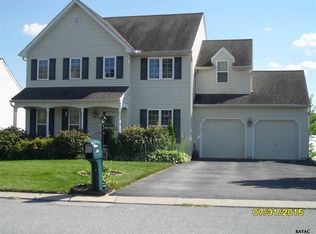 638 Monarch Dr, York, PA 17403