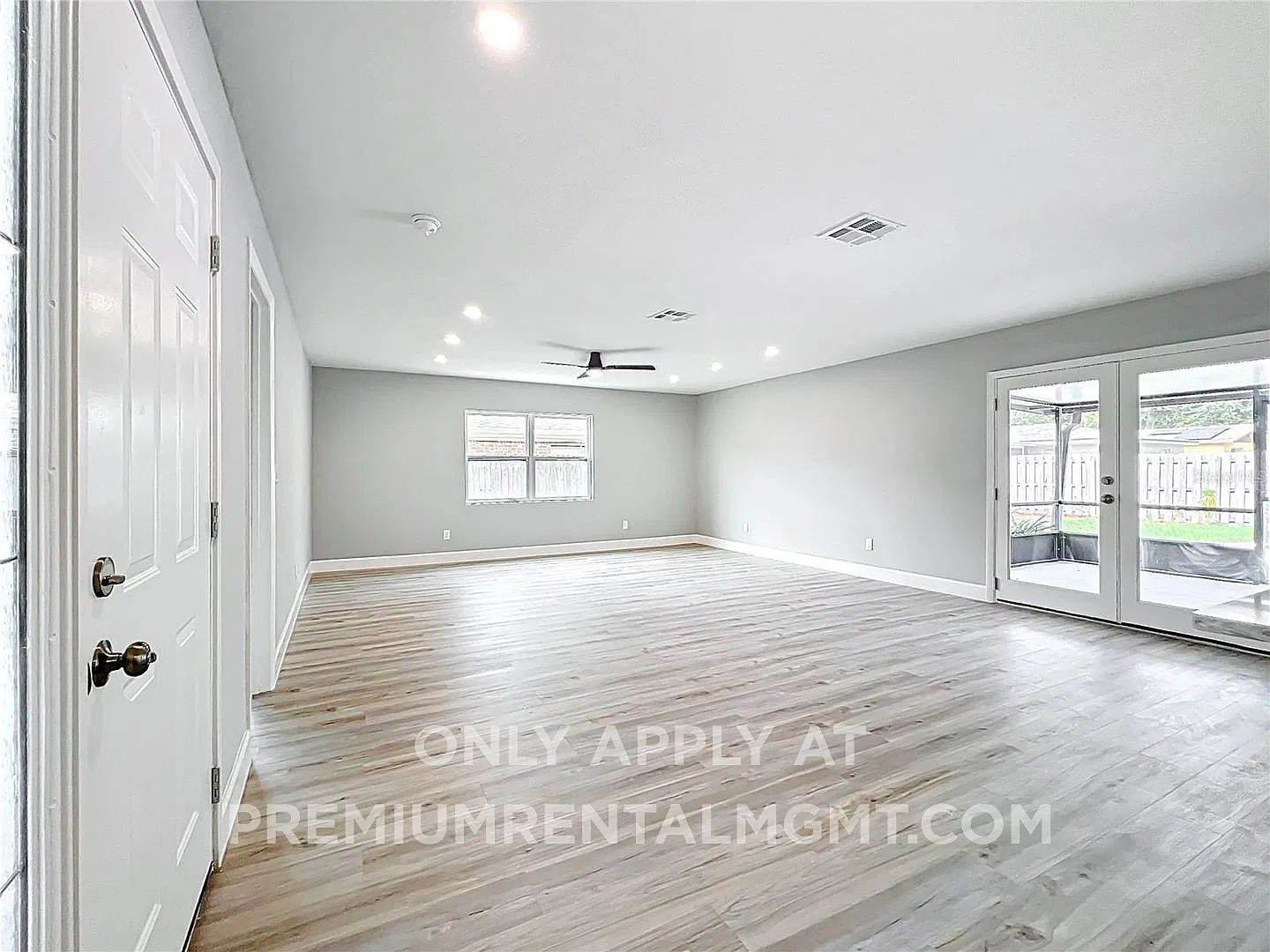 Teal wood Cove-LO- Pool Home 8676 Hillside Dr Orlando FL 32810 — Photo 3