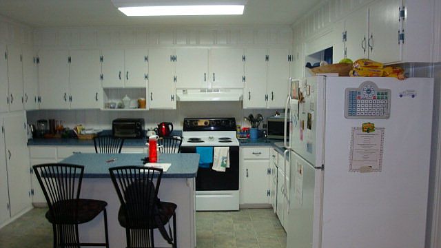 2nd image of 1505 Summit Dr